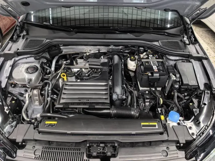 2023 Volkswagen Golf 1.4T 150HP L4 7DCT,autocango,china used car exporter,china ev exporter,chinese used car exporter,chinese used ev exporter