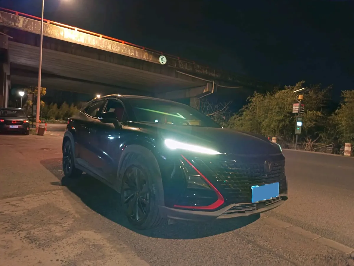 2020 ChangAn UNI-T 1.5T 180HP L4 7DCT,autocango,china used car exporter,china ev exporter,chinese used car exporter,chinese used ev exporter