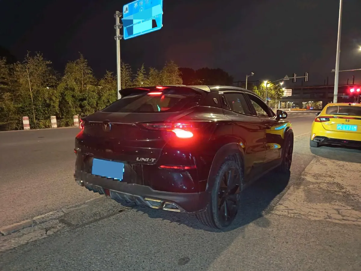 2020 ChangAn UNI-T 1.5T 180HP L4 7DCT,autocango,china used car exporter,china ev exporter,chinese used car exporter,chinese used ev exporter