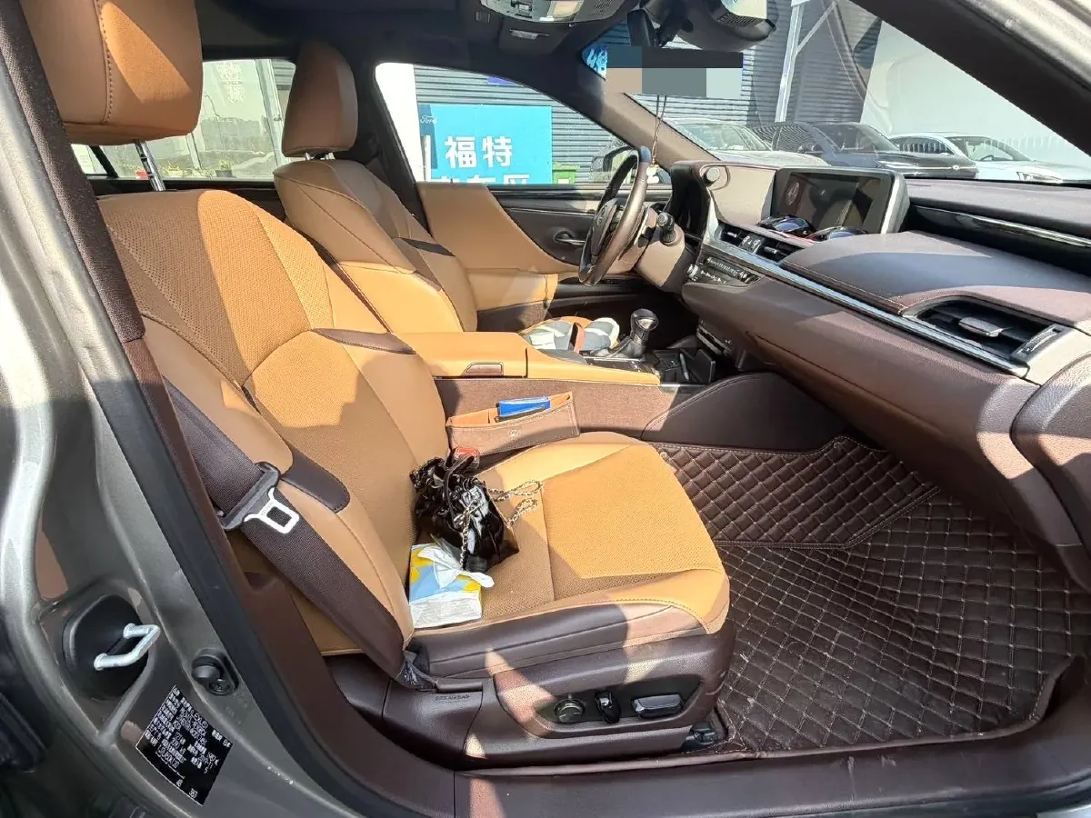 2020 Lexus ES 2.0L 173HP L4 CVT,autocango,china used car exporter,china ev exporter,chinese used car exporter,chinese used ev exporter