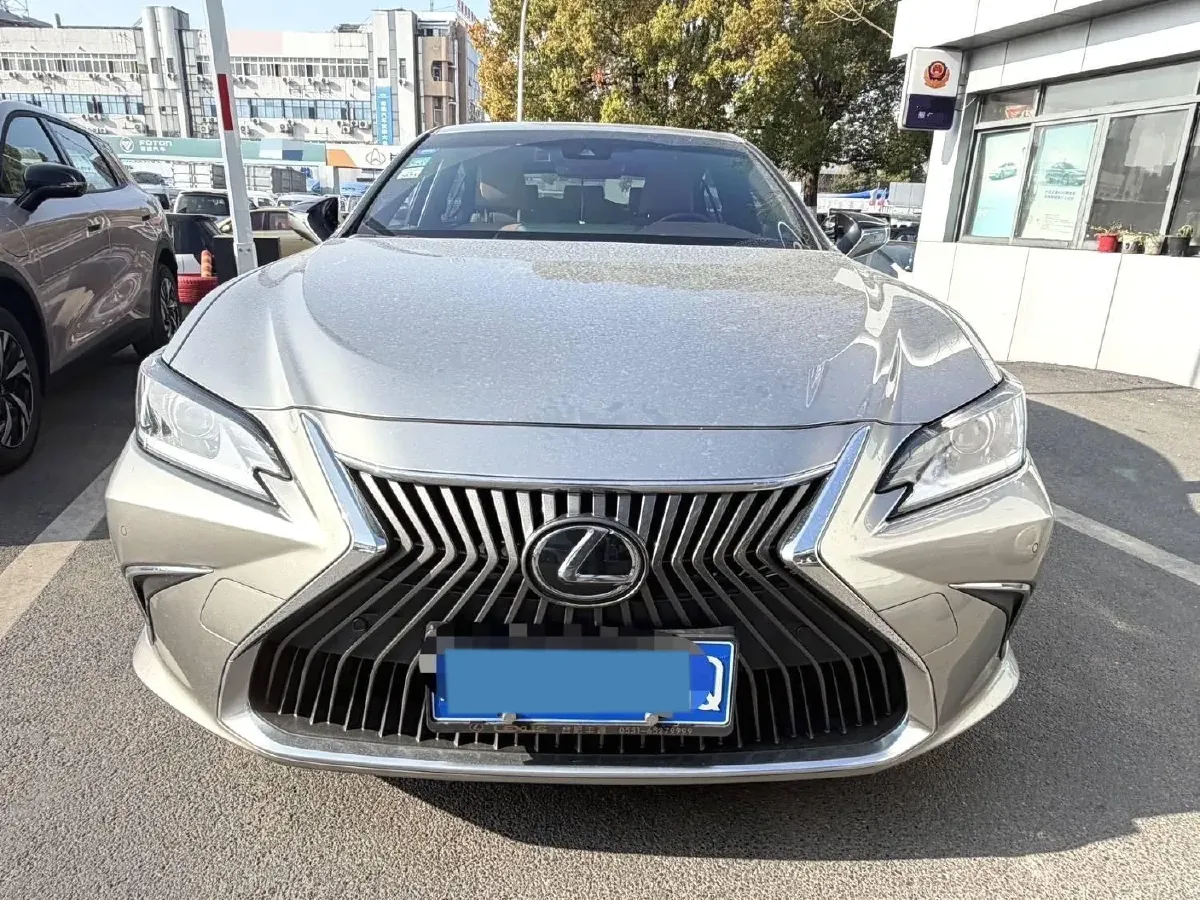 2020 Lexus ES 2.0L 173HP L4 CVT,autocango,china used car exporter,china ev exporter,chinese used car exporter,chinese used ev exporter