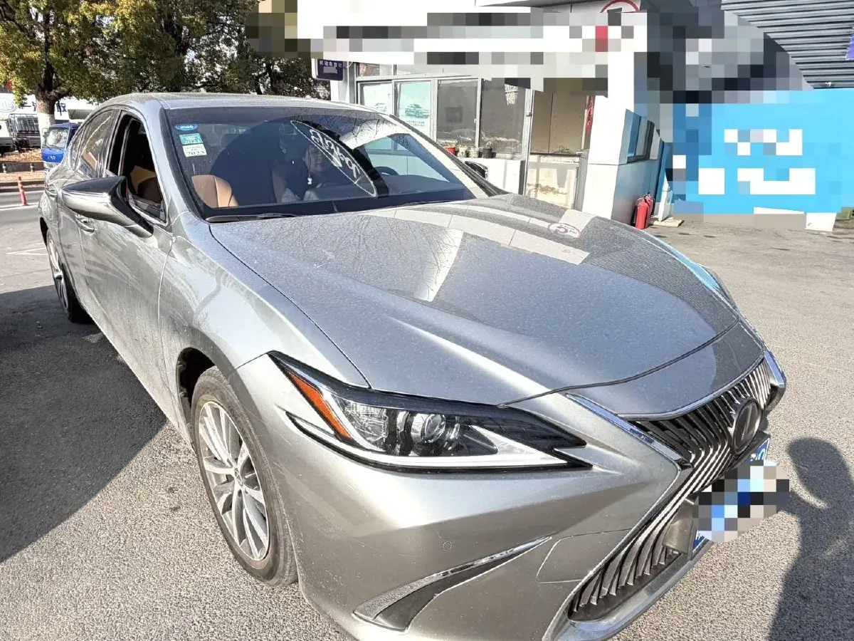 2020 Lexus ES 2.0L 173HP L4 CVT,autocango,china used car exporter,china ev exporter,chinese used car exporter,chinese used ev exporter