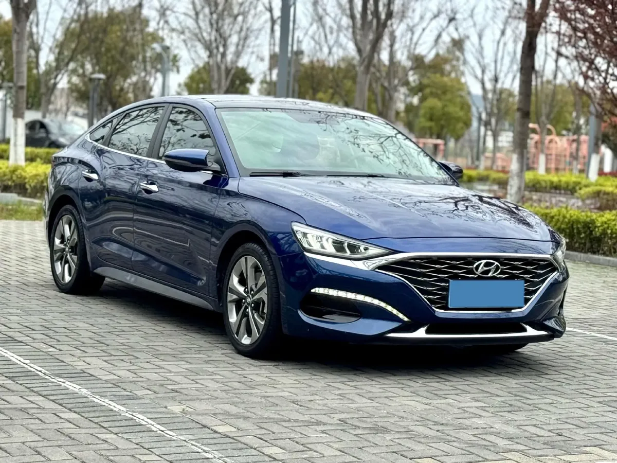 2019 Hyundai La Festa 1.6T 204HP L4 7DCT,autocango,china used car exporter,china ev exporter,chinese used car exporter,chinese used ev exporter