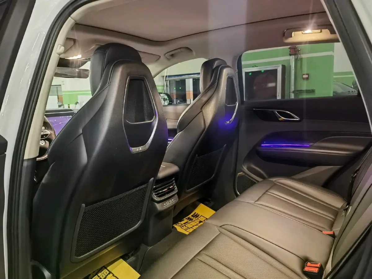 2024 HongQi HS3 1.5T 169HP L4 1DHT PHEV 18.4KWH,autocango,china used car exporter,china ev exporter,chinese used car exporter,chinese used ev exporter