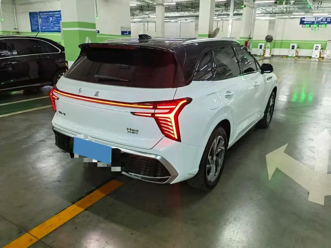 2024 HongQi HS3 1.5T 169HP L4 1DHT PHEV 18.4KWH,autocango,china used car exporter,china ev exporter,chinese used car exporter,chinese used ev exporter