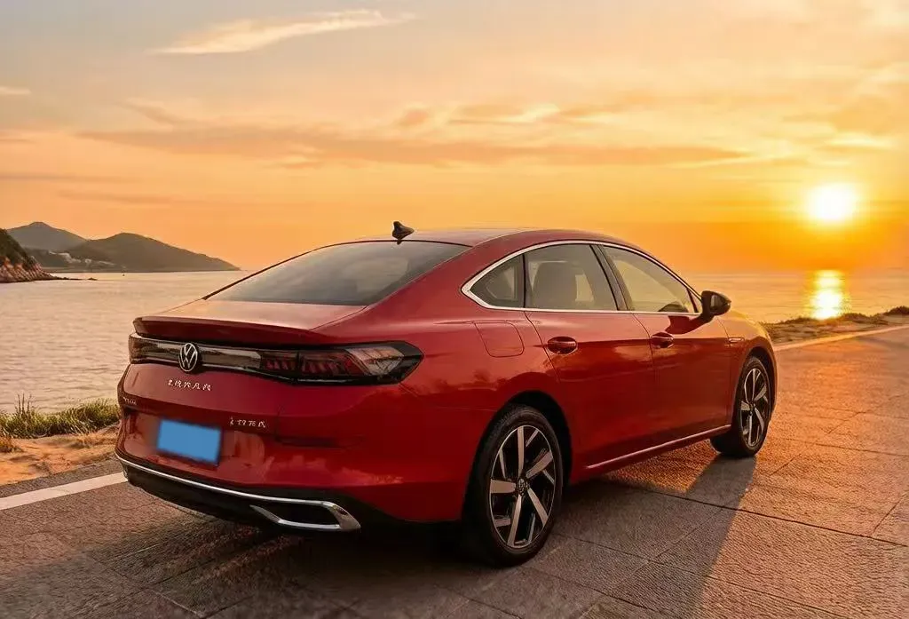 2022 Skoda Superb 2.0T 186HP L4 7DCT,autocango,china used car exporter,china ev exporter,chinese used car exporter,chinese used ev exporter