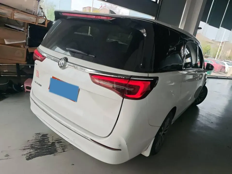 2022 Buick GL8 2.0T 237HP L4 9AT,autocango,china used car exporter,china ev exporter,chinese used car exporter,chinese used ev exporter
