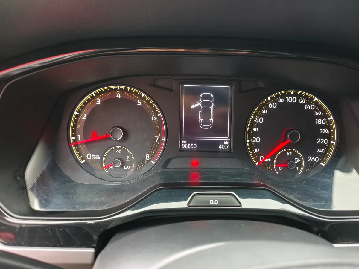 2019 MAXUS XinTu V80 2.5T 136HP L4 6MT,autocango,china used car exporter,china ev exporter,chinese used car exporter,chinese used ev exporter