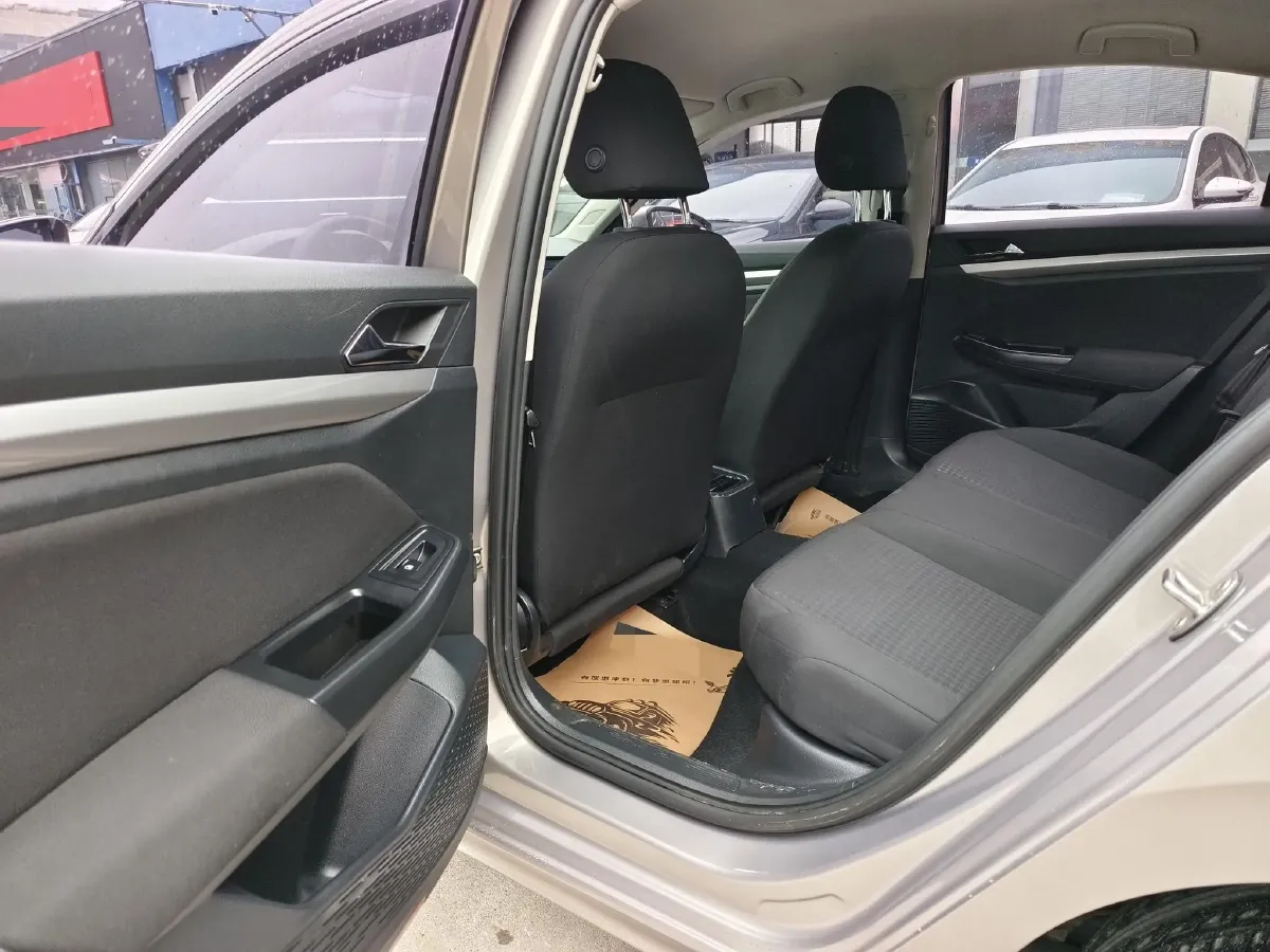 2019 MAXUS XinTu V80 2.5T 136HP L4 6MT,autocango,china used car exporter,china ev exporter,chinese used car exporter,chinese used ev exporter