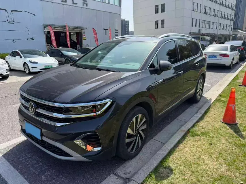 2022 Volkswagen Talagon 2.0T 220HP L4 7DCT,autocango,china used car exporter,china ev exporter,chinese used car exporter,chinese used ev exporter