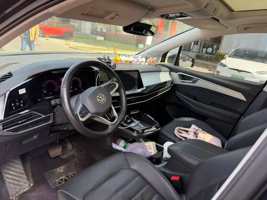 2022 Volkswagen Talagon 2.0T 220HP L4 7DCT,autocango,china used car exporter,china ev exporter,chinese used car exporter,chinese used ev exporter