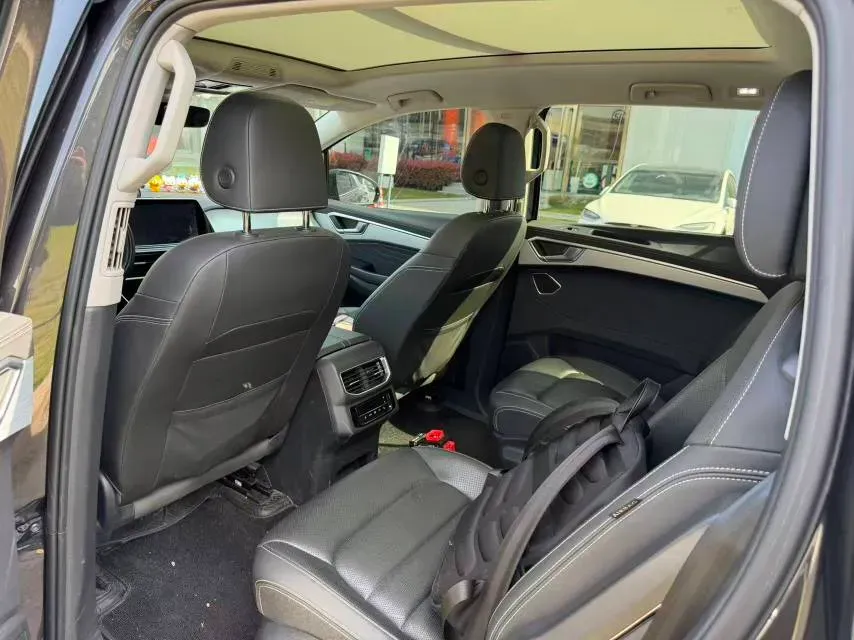 2022 Volkswagen Talagon 2.0T 220HP L4 7DCT,autocango,china used car exporter,china ev exporter,chinese used car exporter,chinese used ev exporter