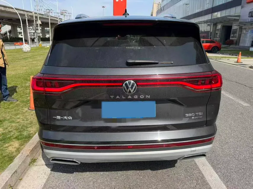 2022 Volkswagen Talagon 2.0T 220HP L4 7DCT,autocango,china used car exporter,china ev exporter,chinese used car exporter,chinese used ev exporter