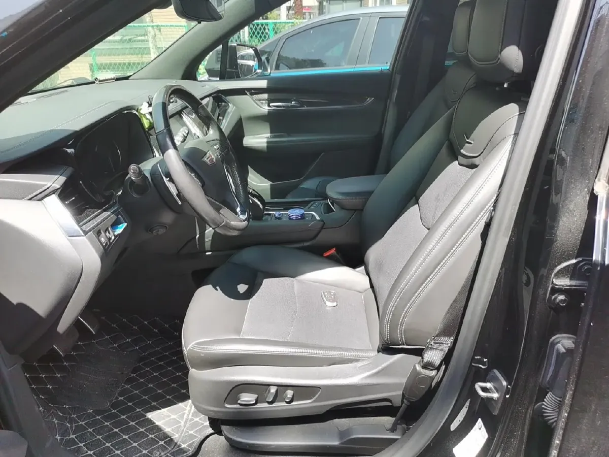 2020 Cadillac XT6 2.0T 237HP L4 9AT,autocango,china used car exporter,china ev exporter,chinese used car exporter,chinese used ev exporter