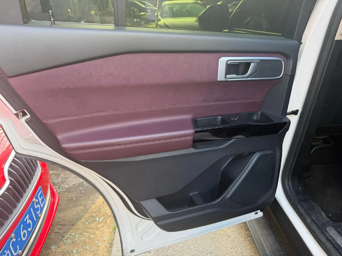 2023 Ford Explorer 2.3T 276HP L4 10AT,autocango,china used car exporter,china ev exporter,chinese used car exporter,chinese used ev exporter