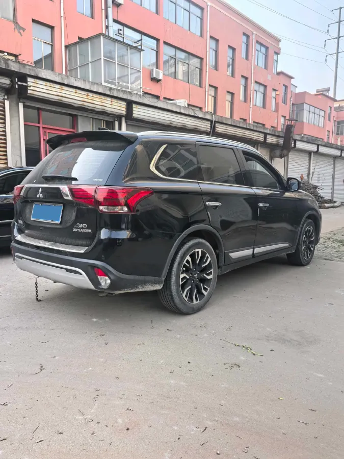 2019 Mitsubishi Outlander 2.4L 192HP L4 CVT,autocango,china used car exporter,china ev exporter,chinese used car exporter,chinese used ev exporter