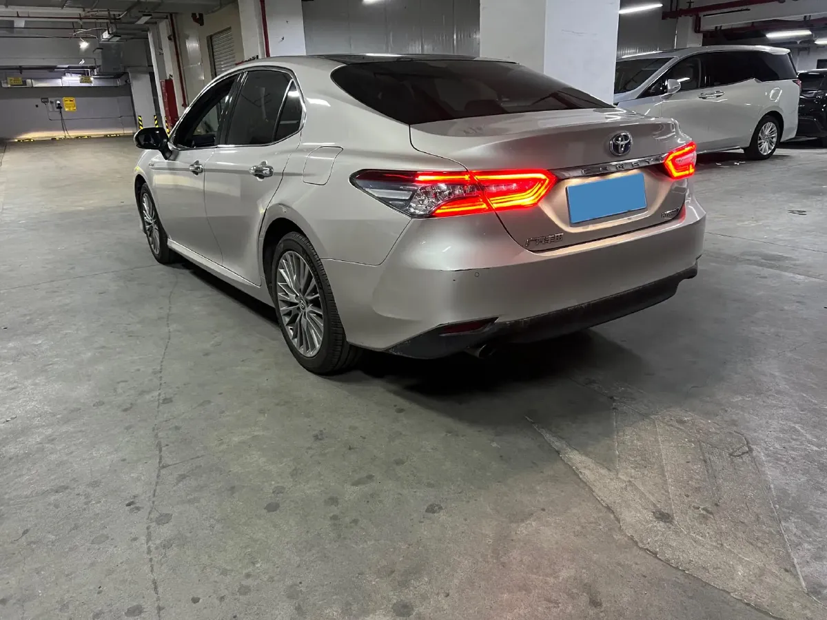 2019 Toyota Camry 2.5L 178HP L4 E-CVT Hybrid,autocango,china used car exporter,china ev exporter,chinese used car exporter,chinese used ev exporter