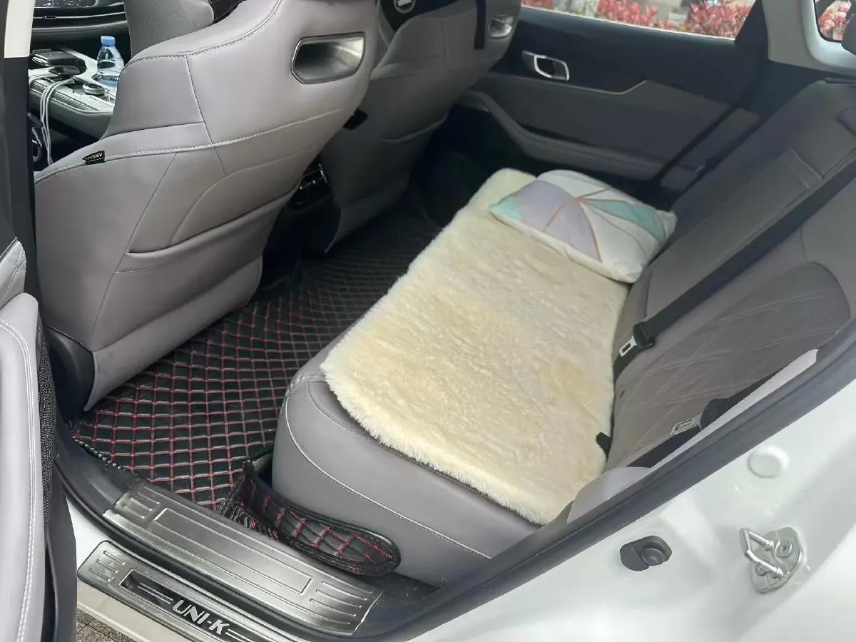 2023 ChangAn UNI-K iDD 1.5T 170HP L4 6TCT PHEV 28.39KWH,autocango,china used car exporter,china ev exporter,chinese used car exporter,chinese used ev exporter