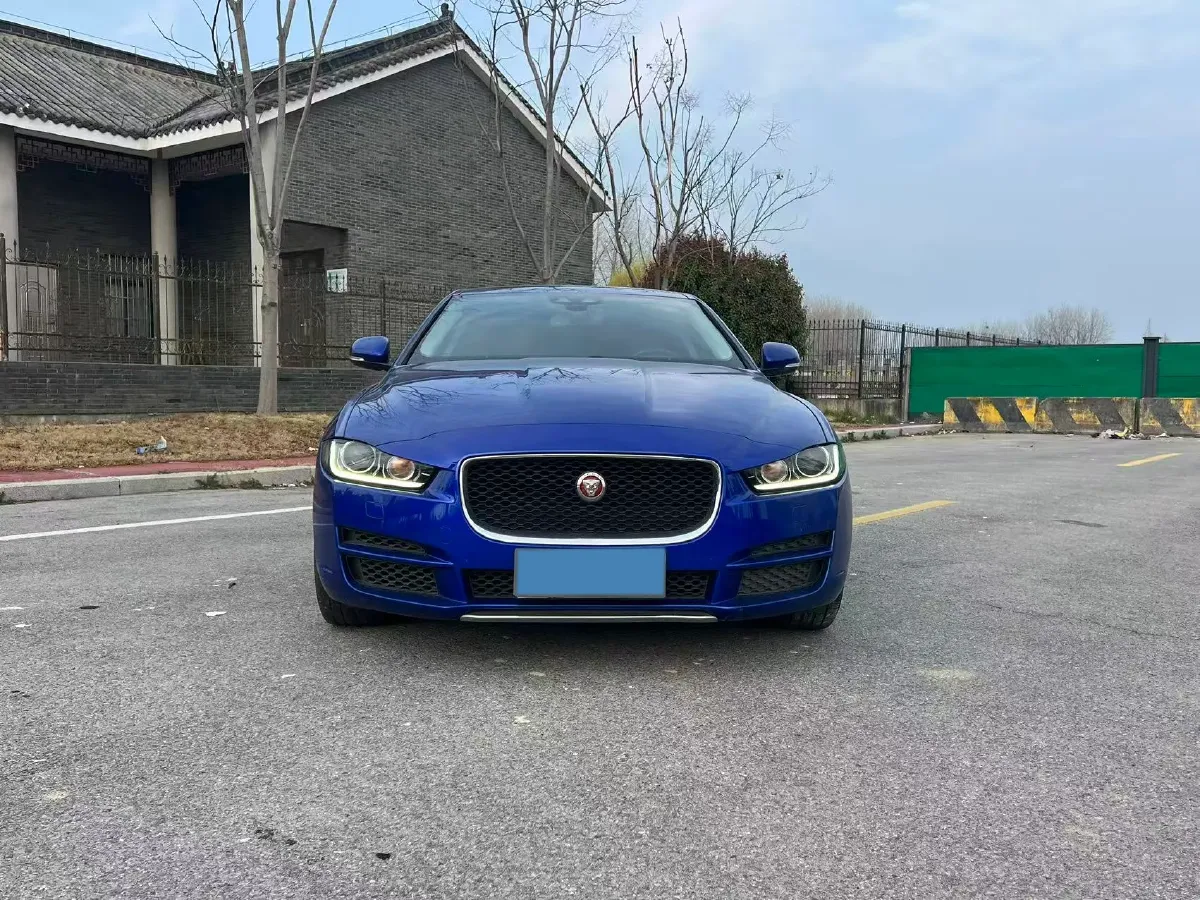 2019 Jeep Cherokee 2.0T 265HP L4 9AT,autocango,china used car exporter,china ev exporter,chinese used car exporter,chinese used ev exporter