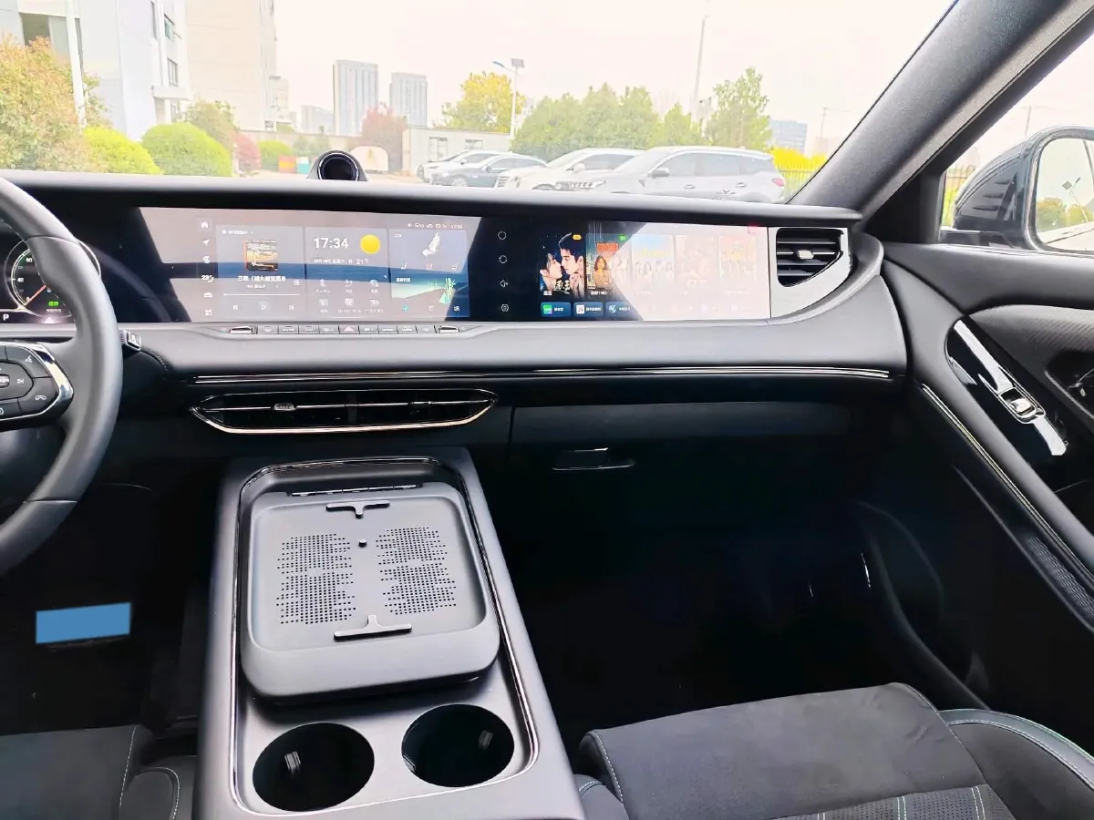 2025 Voyah FREE 1.5T 150HP L4 REEV 43KWH,autocango,china used car exporter,china ev exporter,chinese used car exporter,chinese used ev exporter