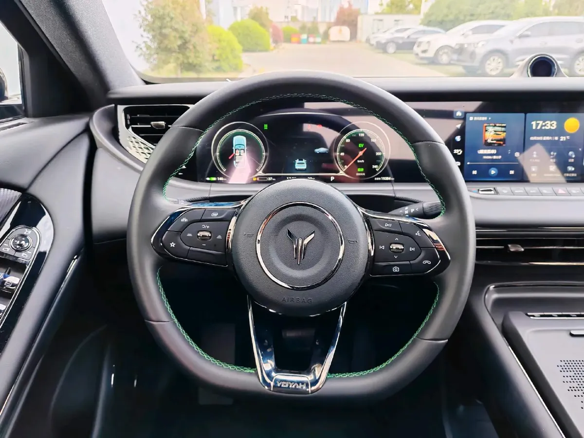 2025 Voyah FREE 1.5T 150HP L4 REEV 43KWH,autocango,china used car exporter,china ev exporter,chinese used car exporter,chinese used ev exporter