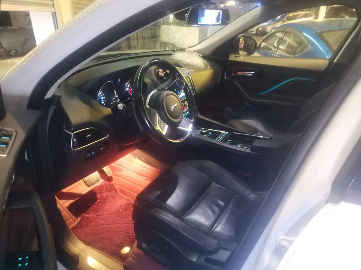 2018 Jaguar F-PACE 2.0T 250HP L4 8AT,autocango,china used car exporter,china ev exporter,chinese used car exporter,chinese used ev exporter