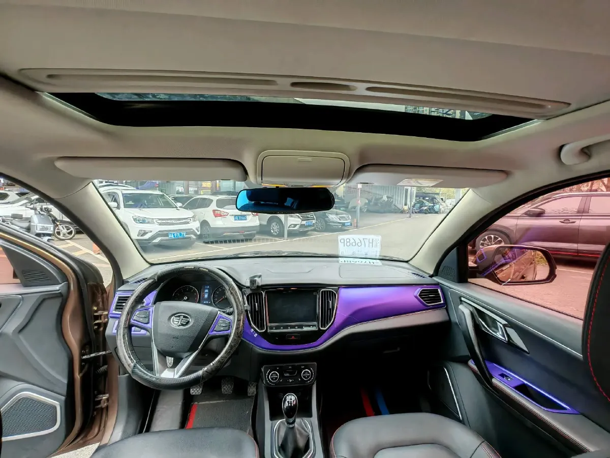 2017 FAW Senia R7 1.5T 150HP L4 5MT,autocango,china used car exporter,china ev exporter,chinese used car exporter,chinese used ev exporter