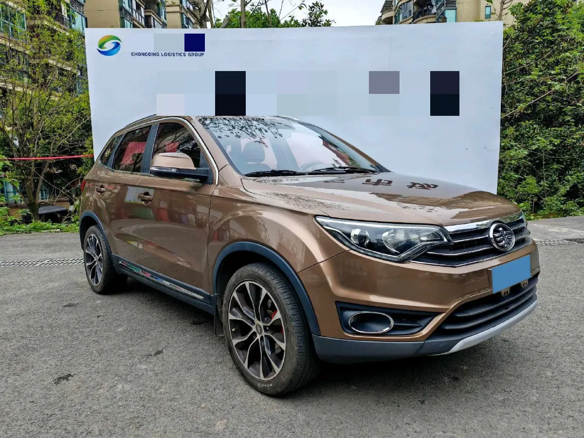 2017 FAW Senia R7 1.5T 150HP L4 5MT,autocango,china used car exporter,china ev exporter,chinese used car exporter,chinese used ev exporter