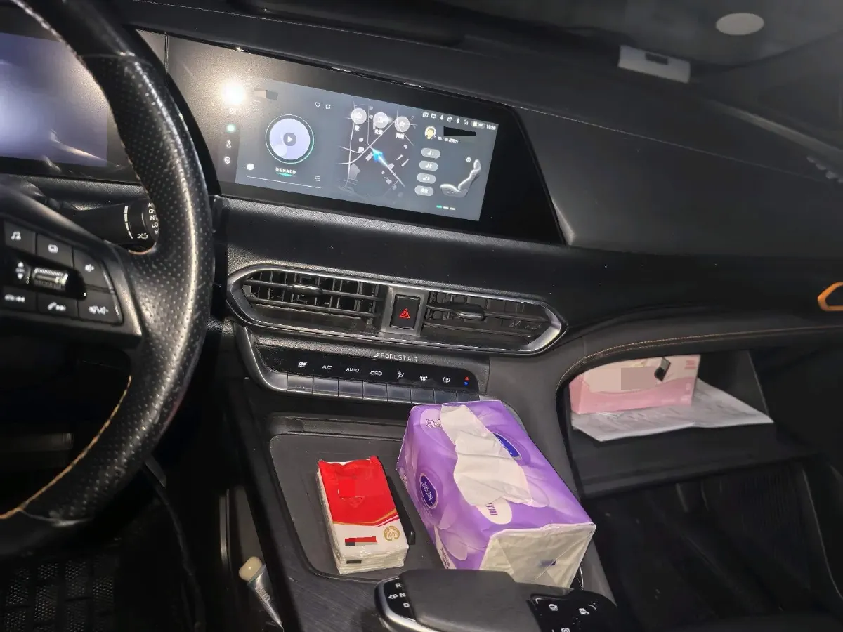 2022 ChangAn UNI-T 1.5T 188HP L4 7DCT,autocango,china used car exporter,china ev exporter,chinese used car exporter,chinese used ev exporter