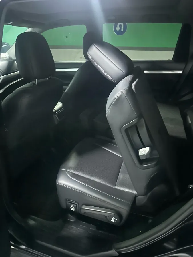 2018 Toyota Highlander 2.0T 220HP L4 6AT,autocango,china used car exporter,china ev exporter,chinese used car exporter,chinese used ev exporter