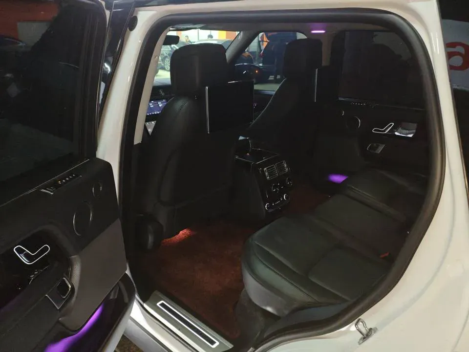 2021 Land Rover Range Rover 3.0T 400HP L6 8AT,autocango,china used car exporter,china ev exporter,chinese used car exporter,chinese used ev exporter