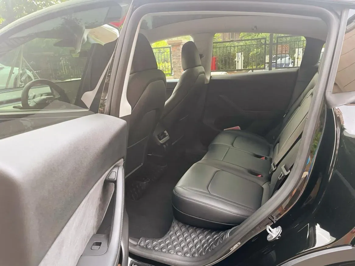 2022 Tesla Model Y BEV 60KWH,autocango,china used car exporter,china ev exporter,chinese used car exporter,chinese used ev exporter