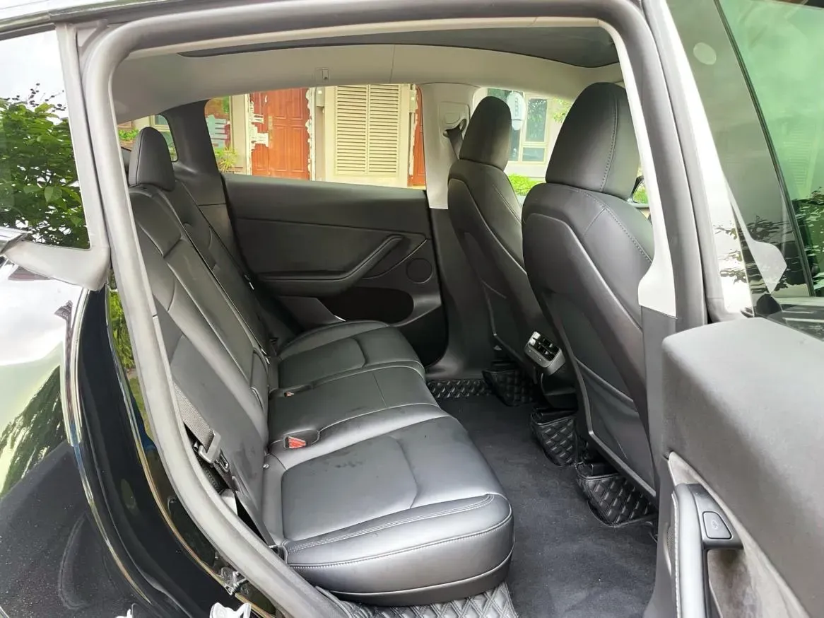 2022 Tesla Model Y BEV 60KWH,autocango,china used car exporter,china ev exporter,chinese used car exporter,chinese used ev exporter