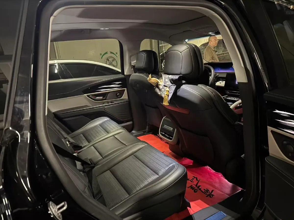 2023 Lincoln Nautilus 2.0T 261HP L4 8AT,autocango,china used car exporter,china ev exporter,chinese used car exporter,chinese used ev exporter