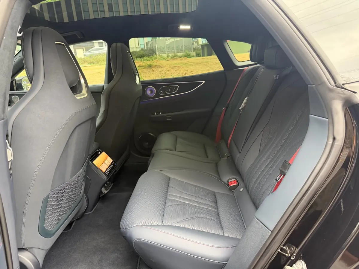 2026 Zeekr 001 BEV,autocango,china used car exporter,china ev exporter,chinese used car exporter,chinese used ev exporter