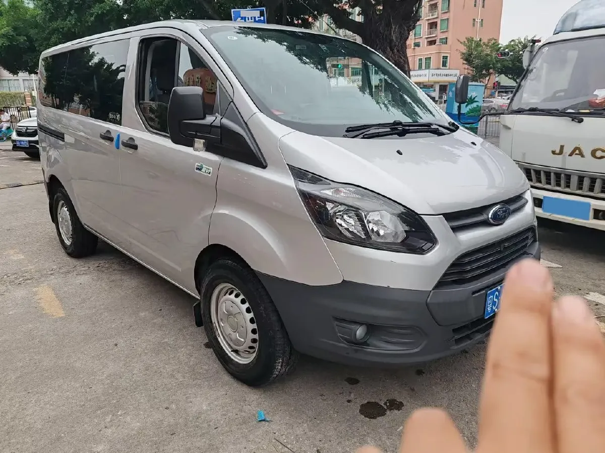 2019 Ford Transit 2.0T 121HP L4 5MT,autocango,china used car exporter,china ev exporter,chinese used car exporter,chinese used ev exporter