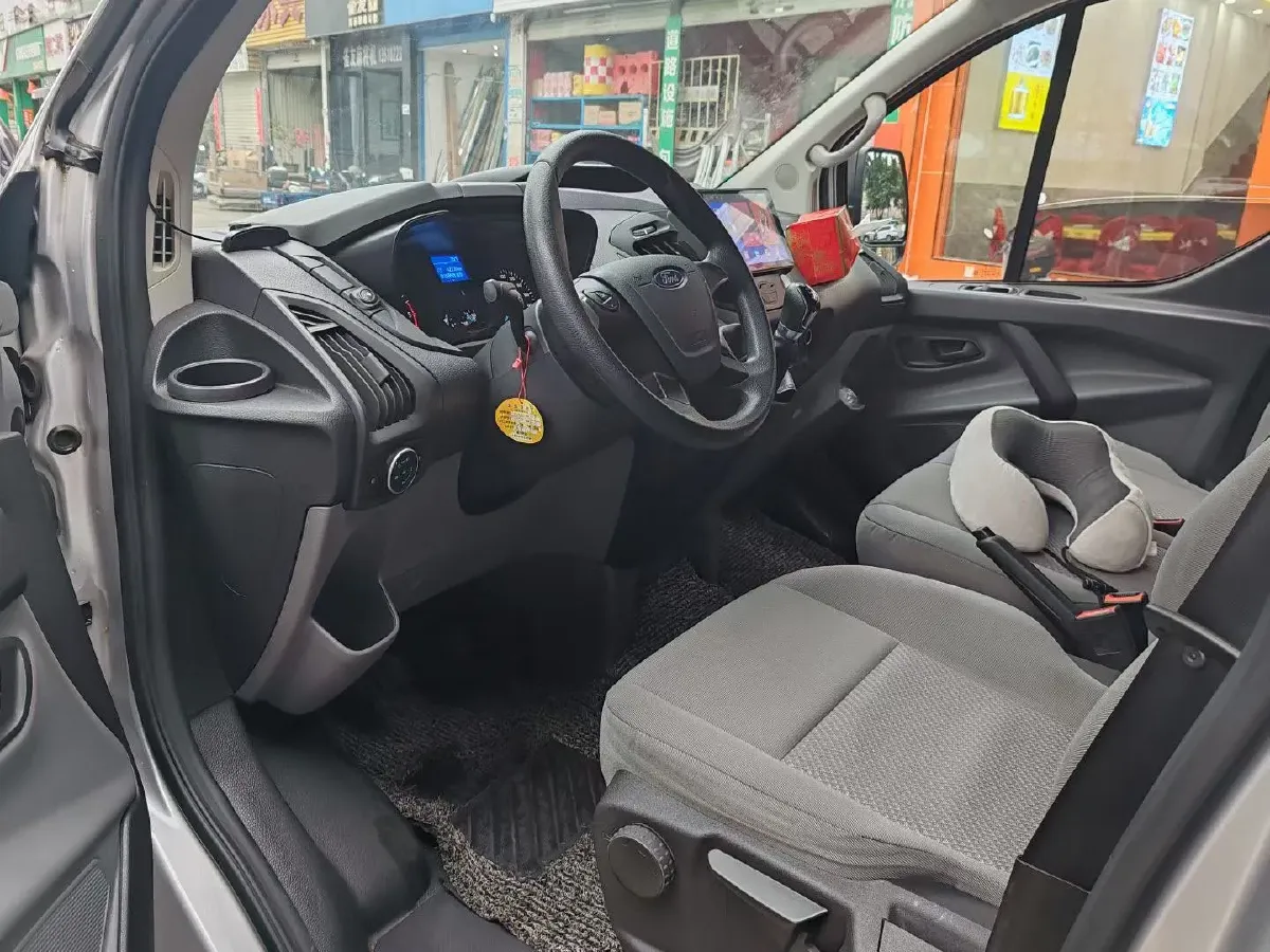 2019 Ford Transit 2.0T 121HP L4 5MT,autocango,china used car exporter,china ev exporter,chinese used car exporter,chinese used ev exporter