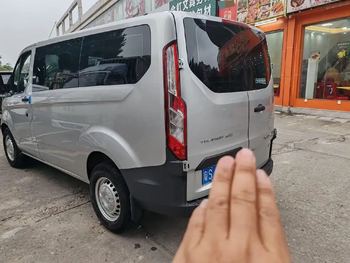2019 Ford Transit 2.0T 121HP L4 5MT,autocango,china used car exporter,china ev exporter,chinese used car exporter,chinese used ev exporter