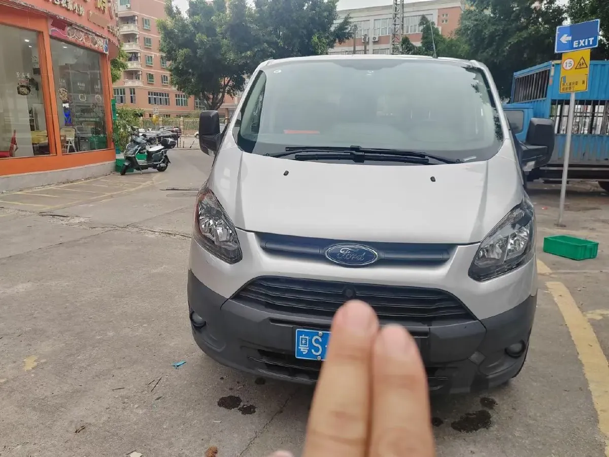 2019 Ford Transit 2.0T 121HP L4 5MT,autocango,china used car exporter,china ev exporter,chinese used car exporter,chinese used ev exporter