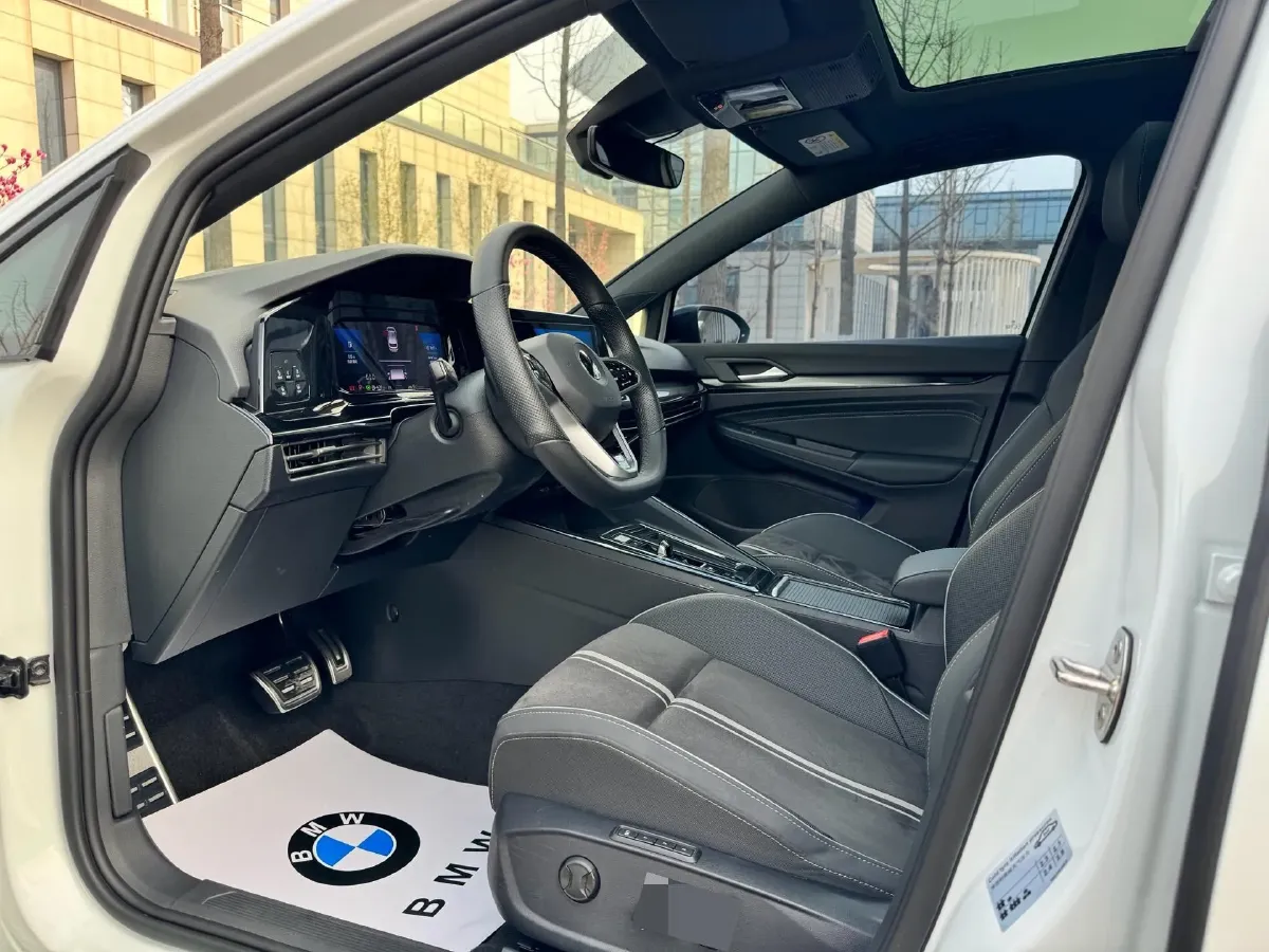 2023 Volkswagen Golf 1.4T 150HP L4 7DCT,autocango,china used car exporter,china ev exporter,chinese used car exporter,chinese used ev exporter