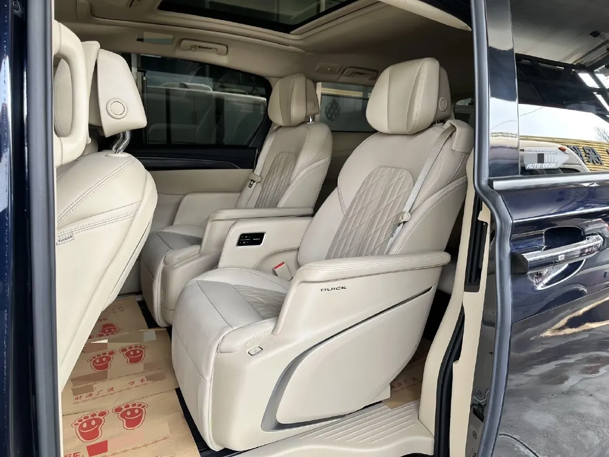 2023 Buick GL8 2.0T 237HP L4 9AT,autocango,china used car exporter,china ev exporter,chinese used car exporter,chinese used ev exporter