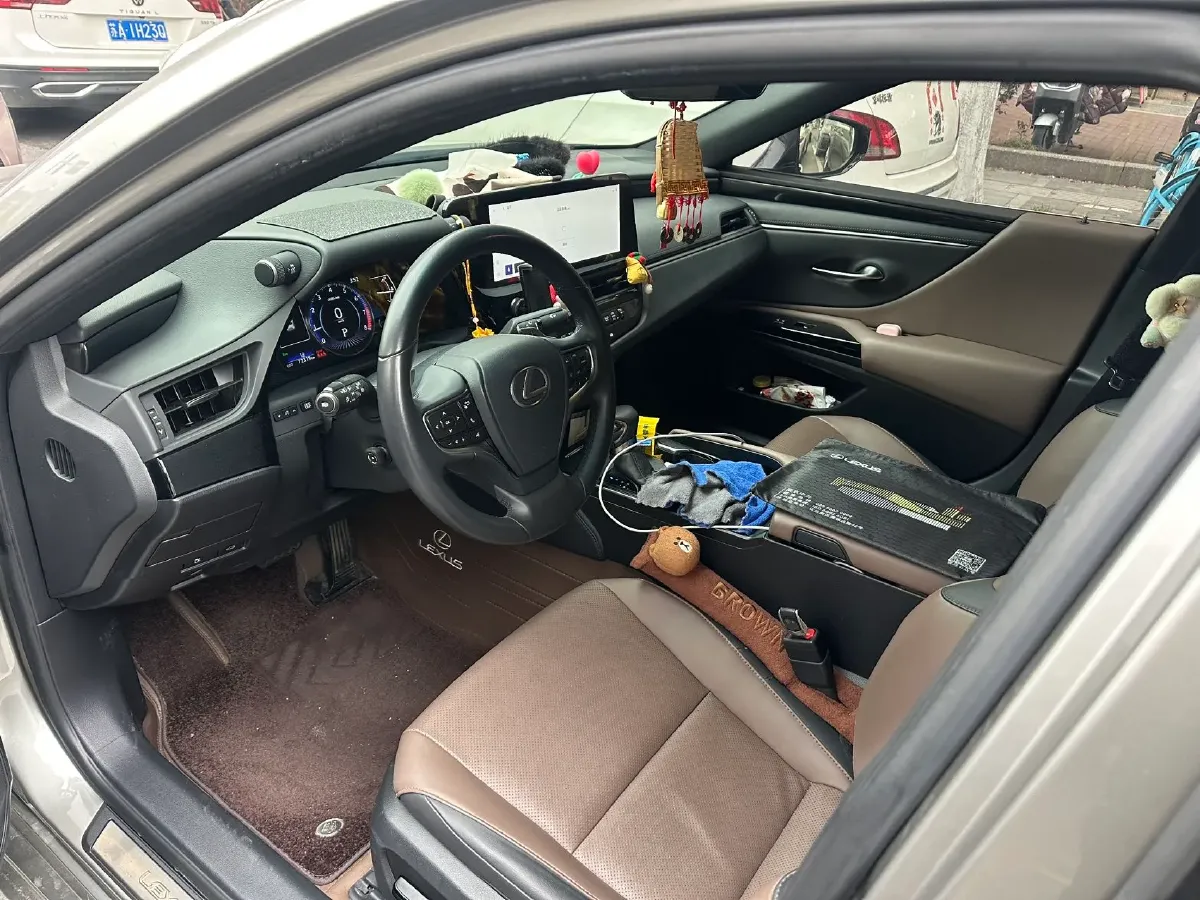 2023 Lexus ES 2.0L 173HP L4 CVT,autocango,china used car exporter,china ev exporter,chinese used car exporter,chinese used ev exporter