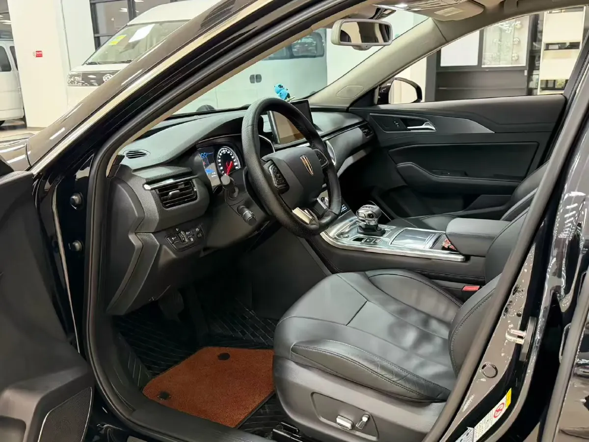 2020 HongQi H5 1.8T 197HP L4 6AT,autocango,china used car exporter,china ev exporter,chinese used car exporter,chinese used ev exporter