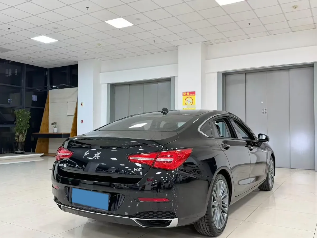 2020 HongQi H5 1.8T 197HP L4 6AT,autocango,china used car exporter,china ev exporter,chinese used car exporter,chinese used ev exporter