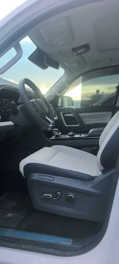 2022 Beijing BJ60 2.0T 267HP L4 8AT,autocango,china used car exporter,china ev exporter,chinese used car exporter,chinese used ev exporter