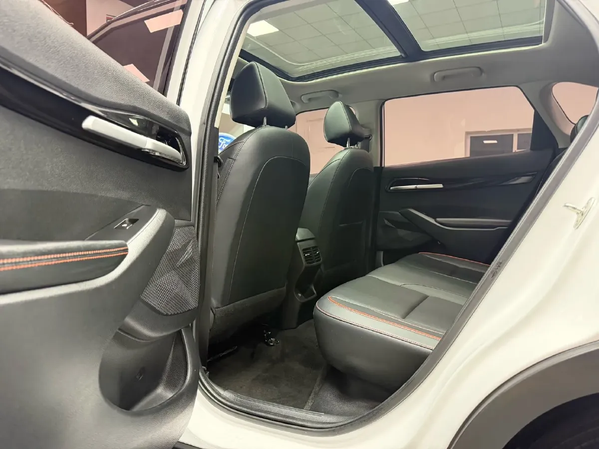 2023 Kia Seltos 1.5L 115HP L4 CVT,autocango,china used car exporter,china ev exporter,chinese used car exporter,chinese used ev exporter