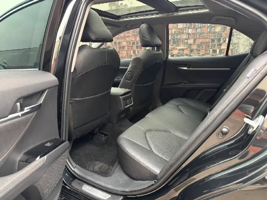 2021 Toyota Camry 2.5L 209HP L4 8AT,autocango,china used car exporter,china ev exporter,chinese used car exporter,chinese used ev exporter