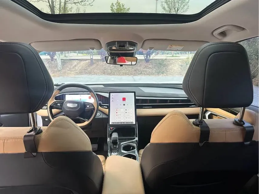 2023 Geely StarRay 1.5T 181HP L4 7DCT,autocango,china used car exporter,china ev exporter,chinese used car exporter,chinese used ev exporter