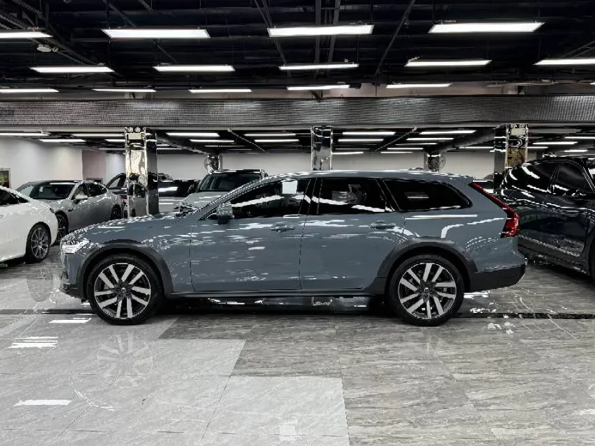 2022 Volvo V90 2.0T 250HP L4 8AT,autocango,china used car exporter,china ev exporter,chinese used car exporter,chinese used ev exporter