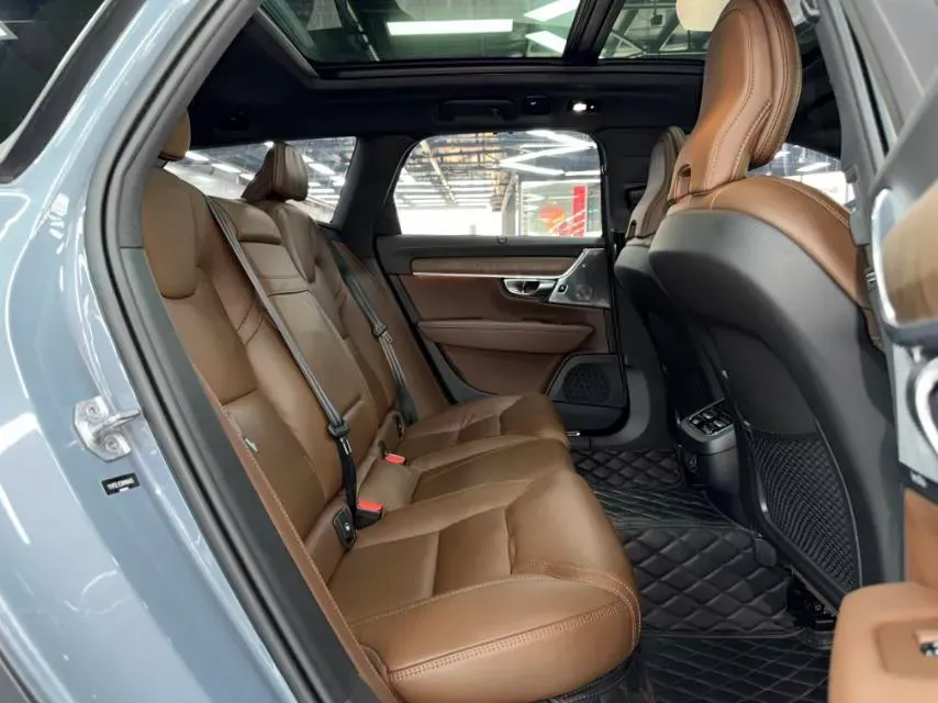 2022 Volvo V90 2.0T 250HP L4 8AT,autocango,china used car exporter,china ev exporter,chinese used car exporter,chinese used ev exporter